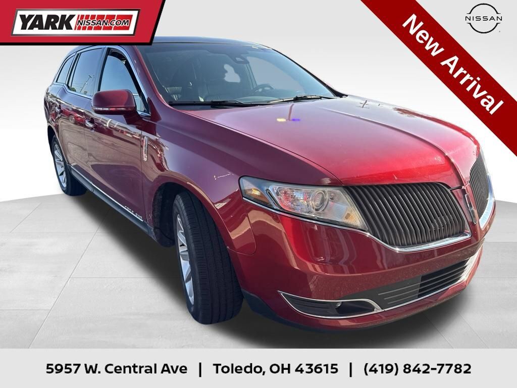 2013 LINCOLN MKT