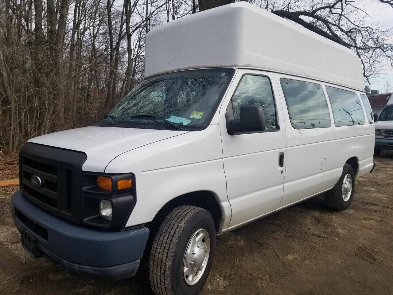 2011 FORD E-250