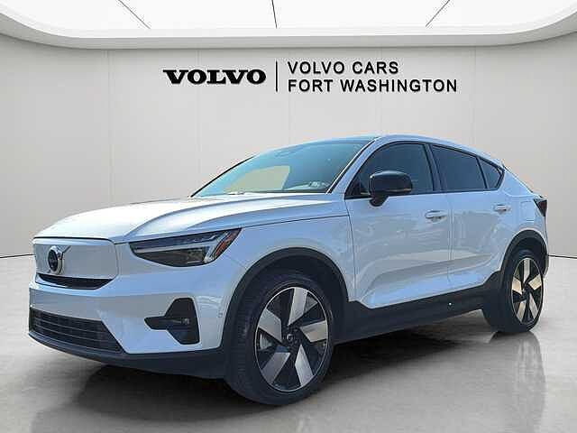 2024 VOLVO C40
