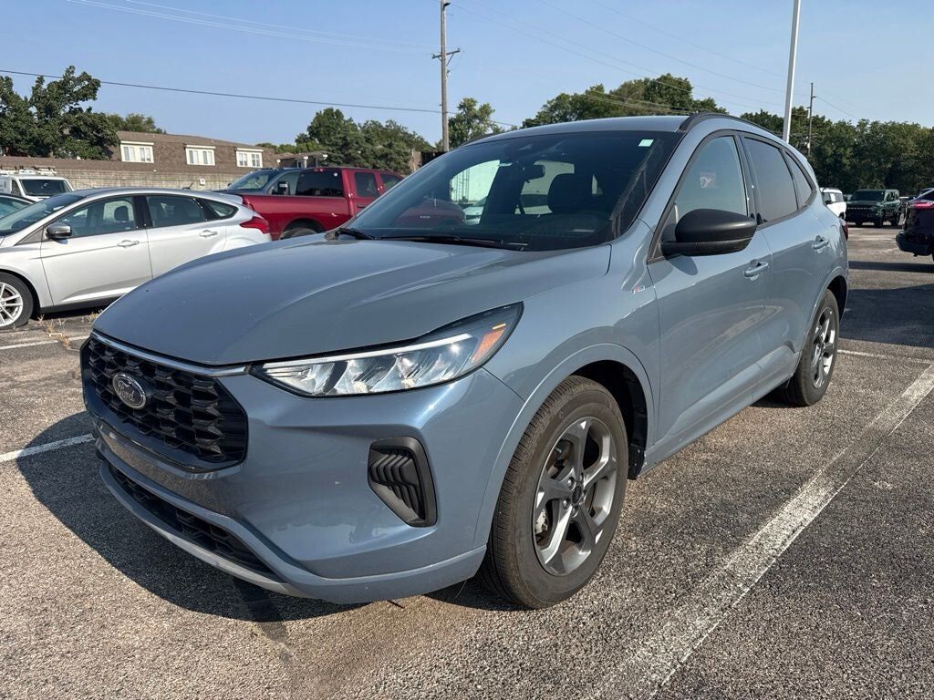 2024 FORD Escape
