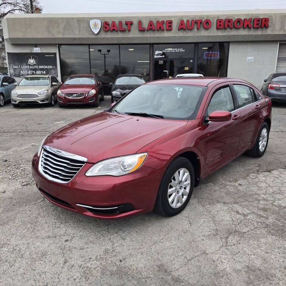 2011 CHRYSLER 200