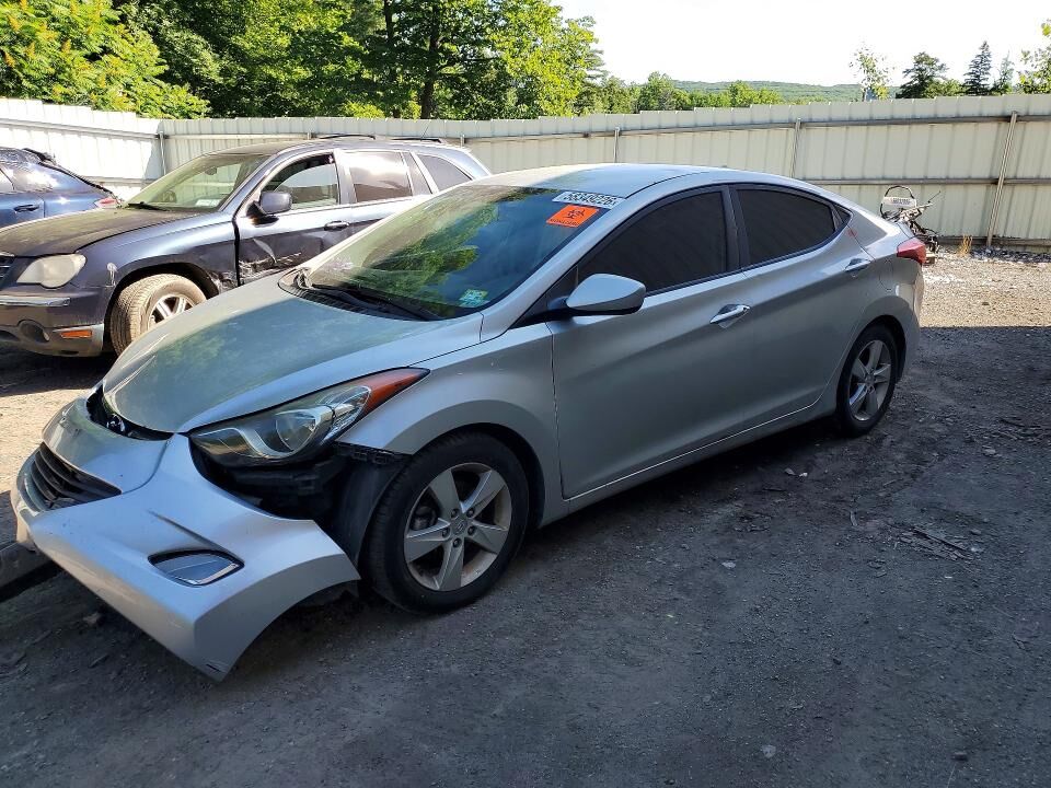 2013 HYUNDAI Elantra