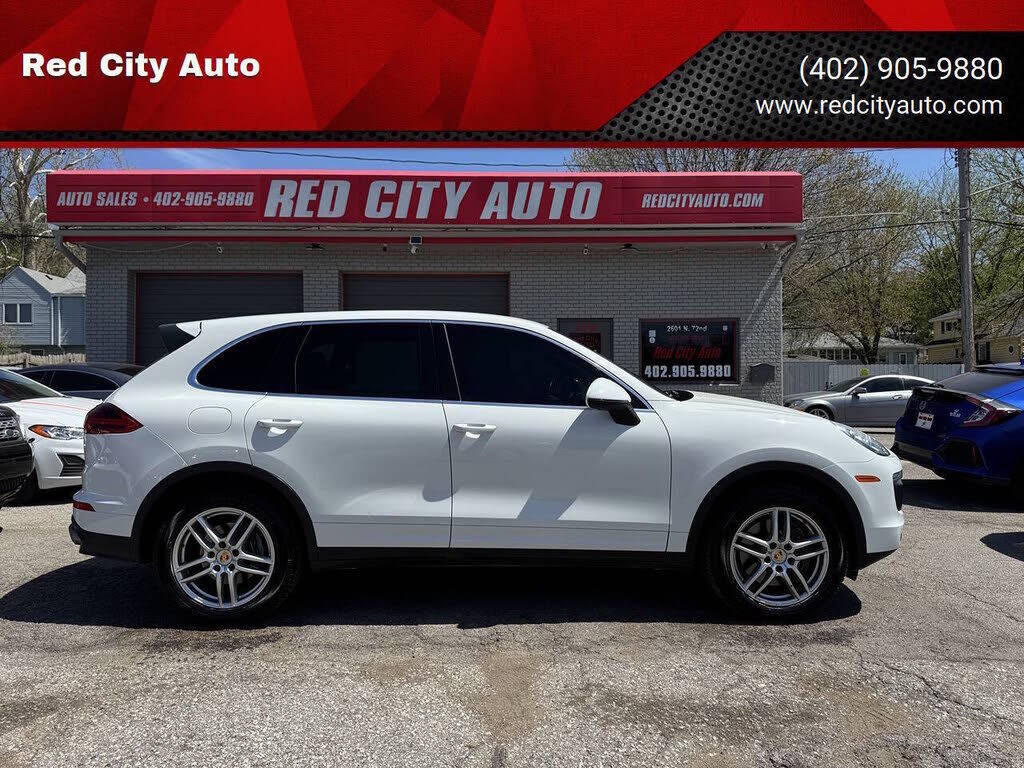 2016 PORSCHE Cayenne