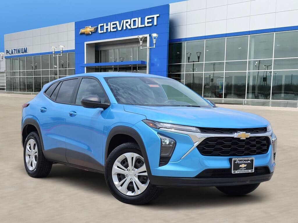 2025 CHEVROLET Trax