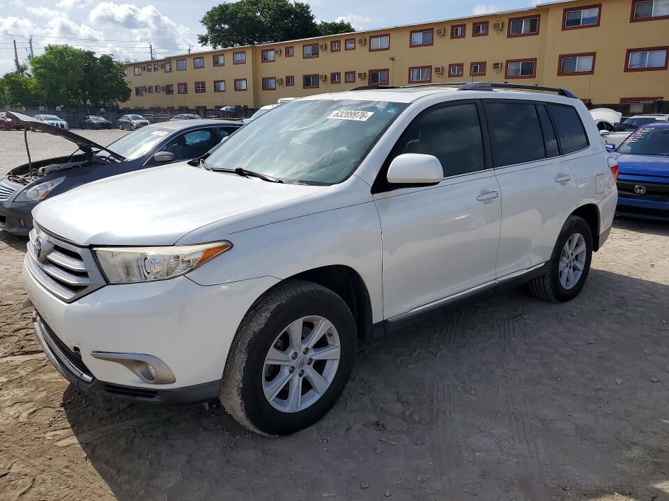 2013 TOYOTA Highlander