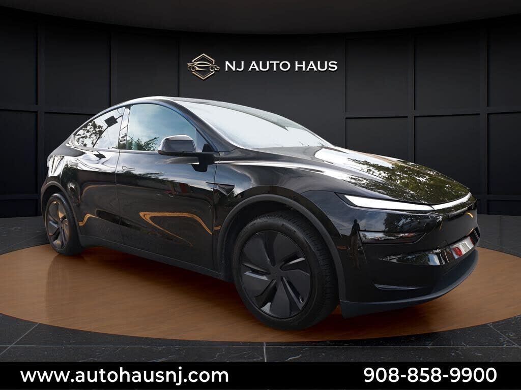 2026 TESLA Model Y