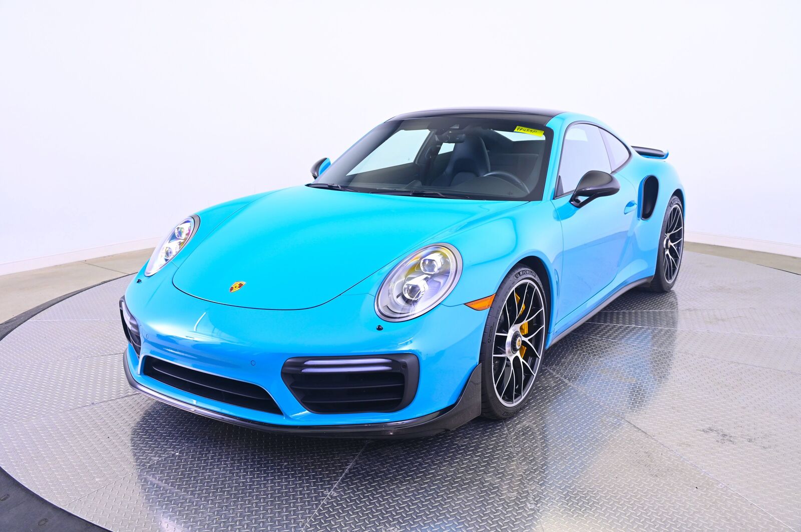 2017 PORSCHE 911