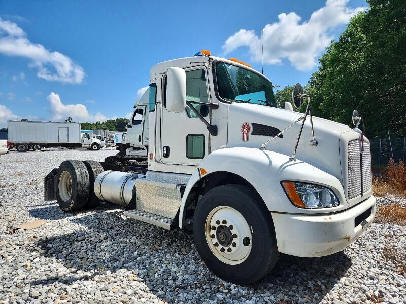 2016 KENWORTH T3 Series