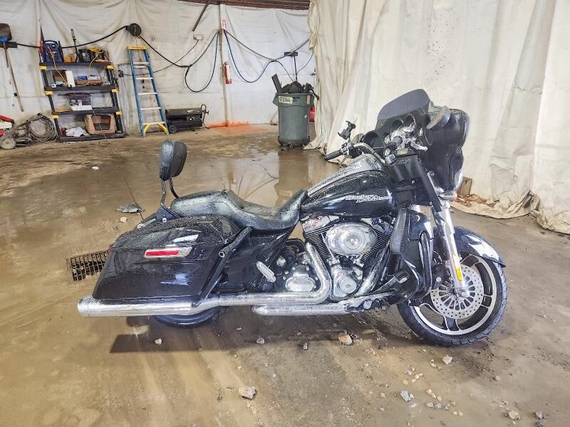 2012 HARLEY DAVIDSON Street Glide 103