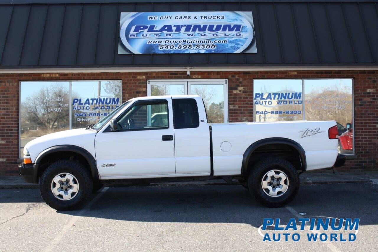 2002 CHEVROLET S-10 Pickup