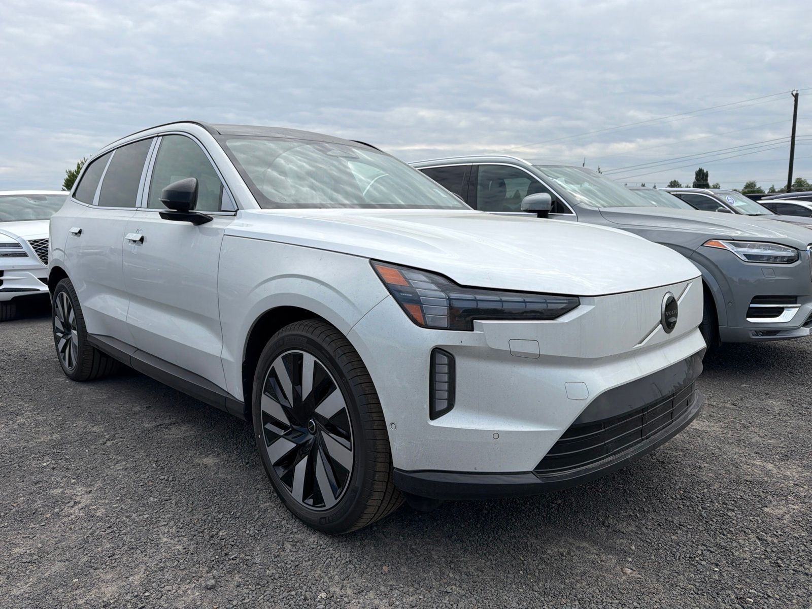 2026 VOLVO EX90