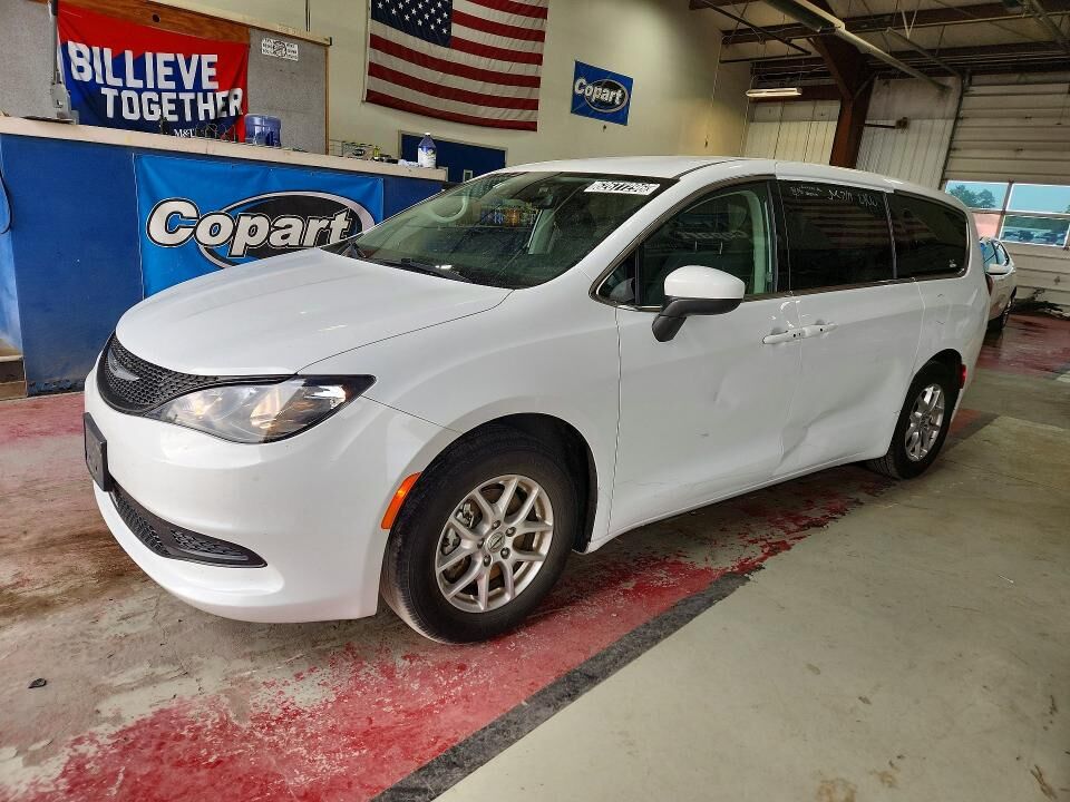 2023 CHRYSLER Voyager