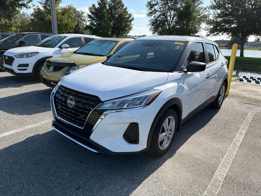 2023 NISSAN Kicks