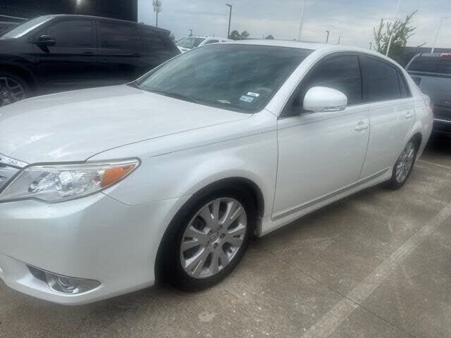 2011 TOYOTA Avalon