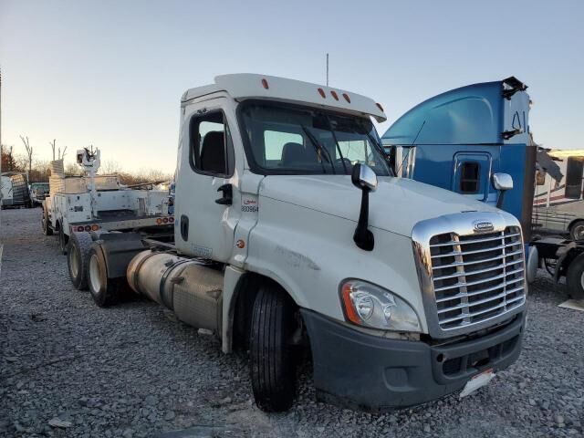 2020 FREIGHTLINER Cascadia