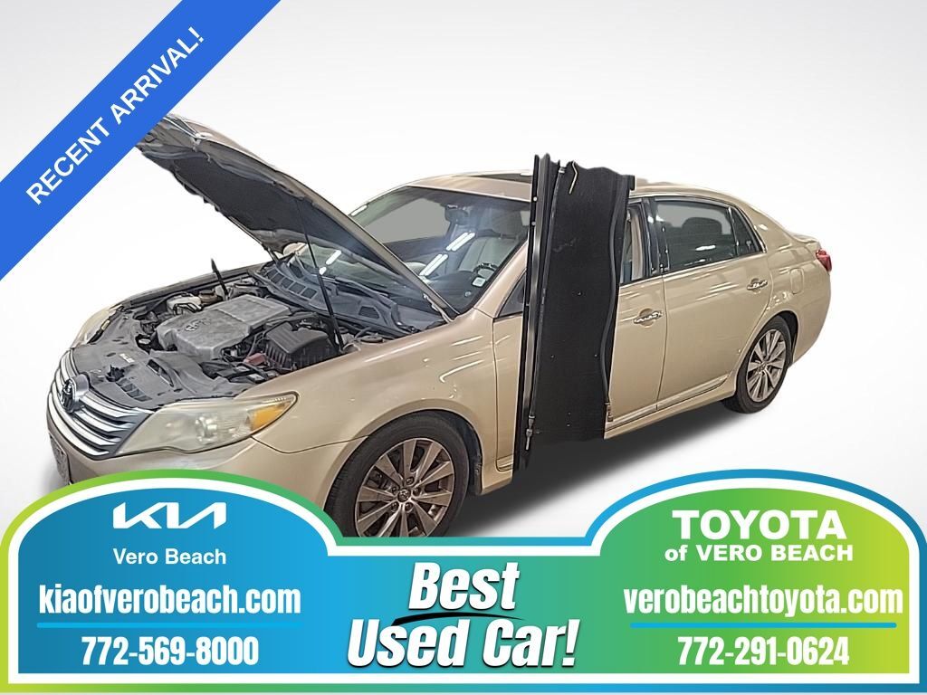2011 TOYOTA Avalon
