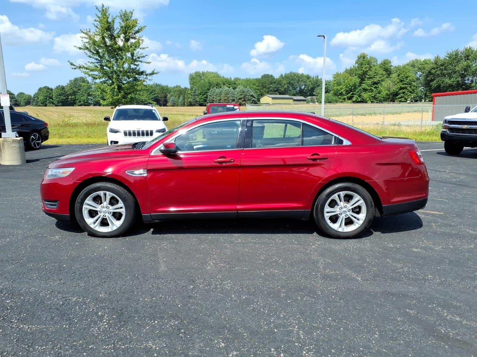 2013 FORD Taurus