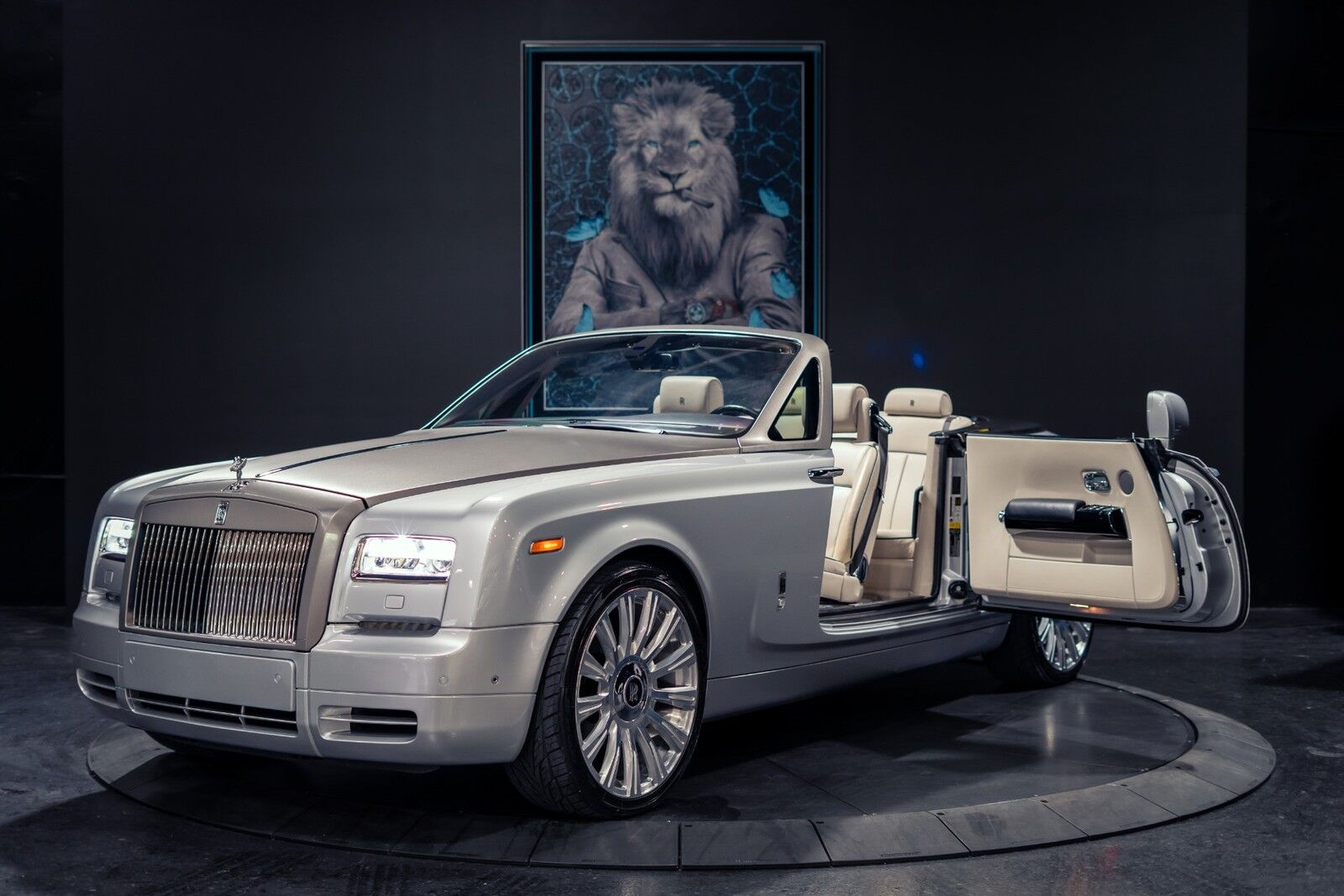 Rolls-Royce Phantom