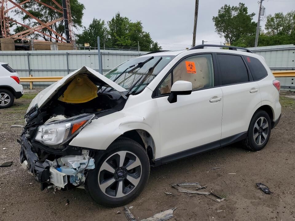 2017 SUBARU Forester