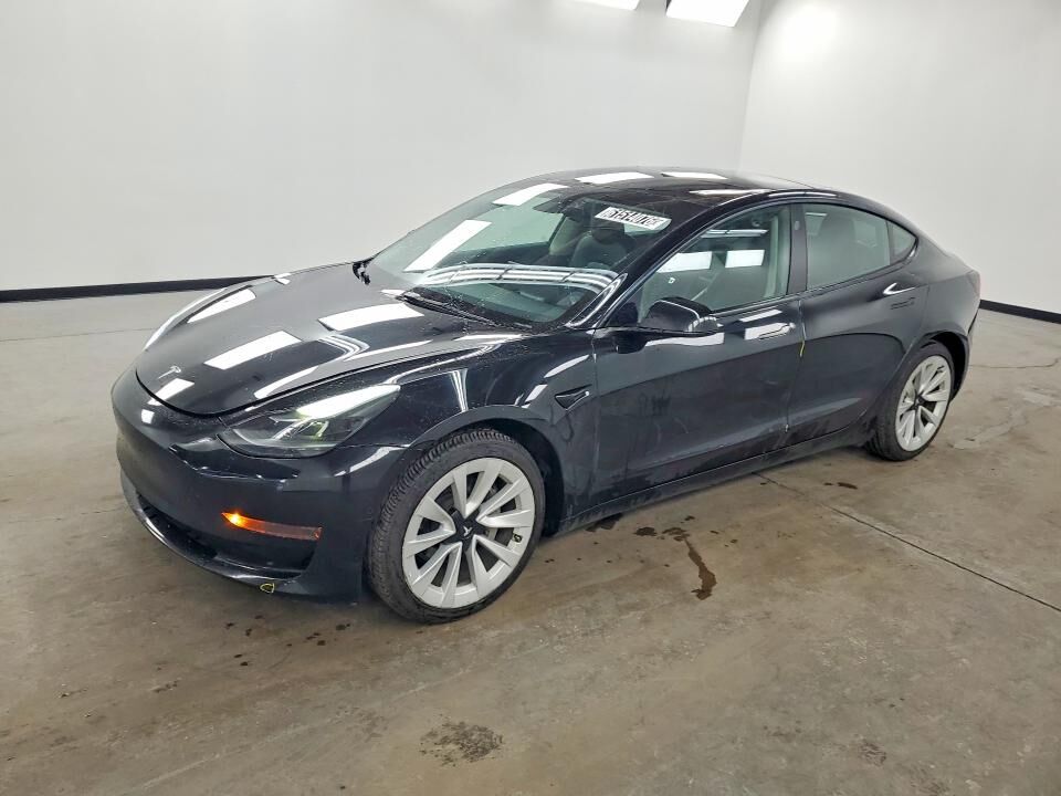 2022 TESLA Model 3