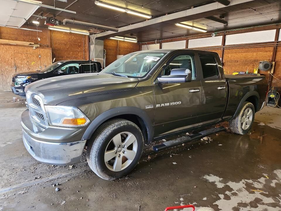 2012 DODGE Ram