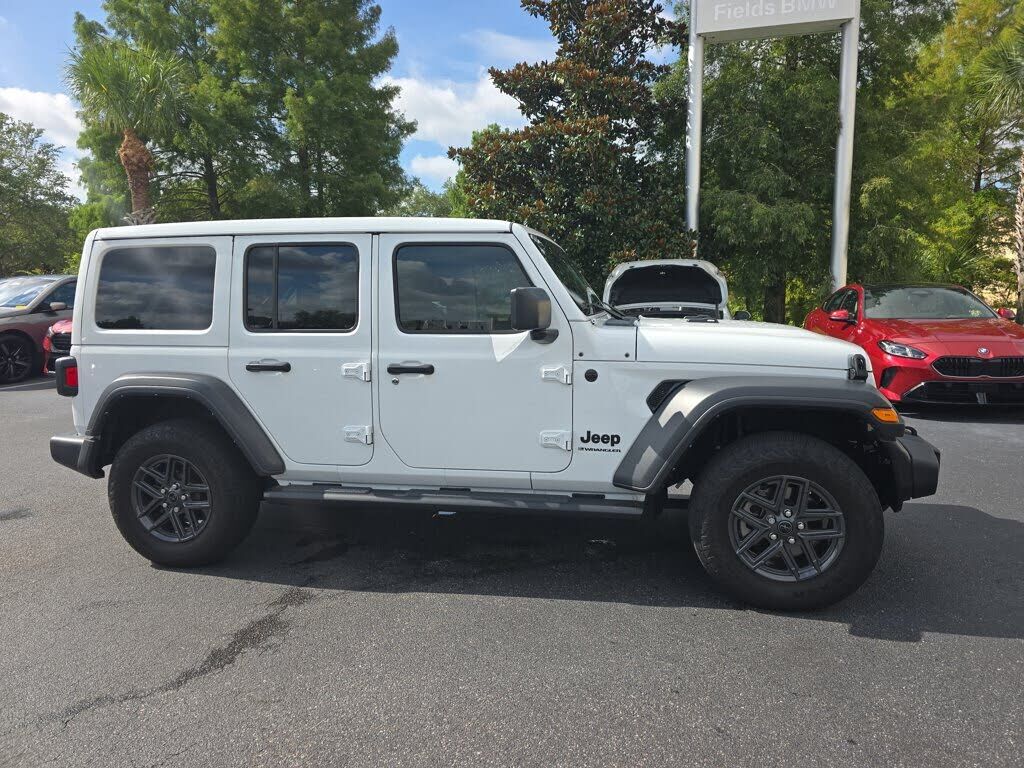 2024 JEEP Wrangler