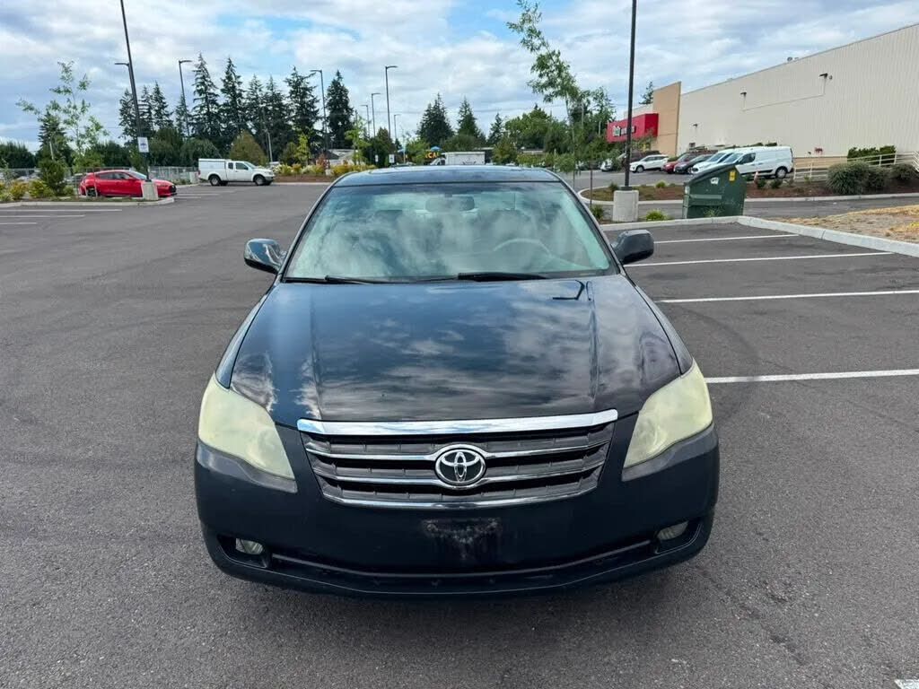 2005 TOYOTA Avalon