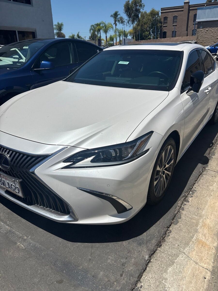 2021 LEXUS ES