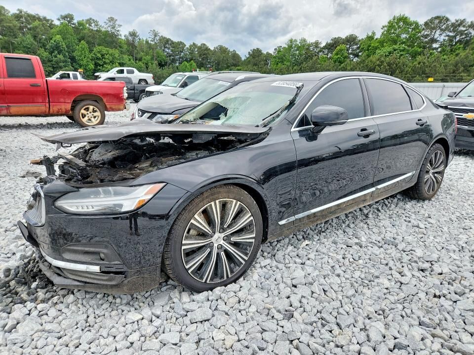 2023 VOLVO S90