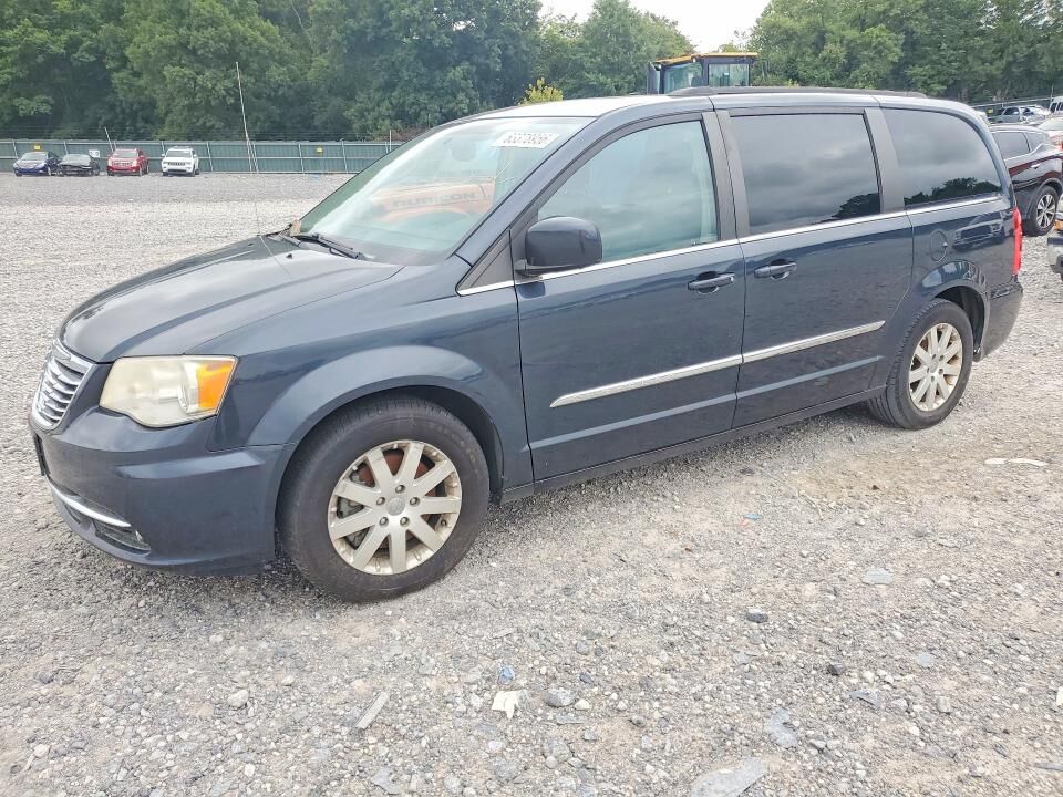 2014 CHRYSLER Town and Country