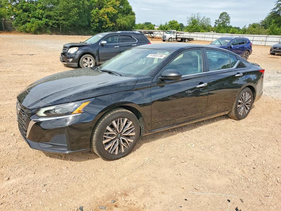 2025 NISSAN Altima