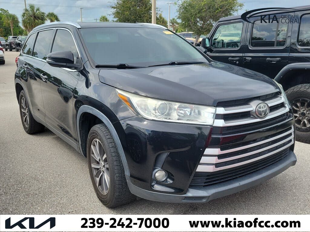 2019 TOYOTA Highlander