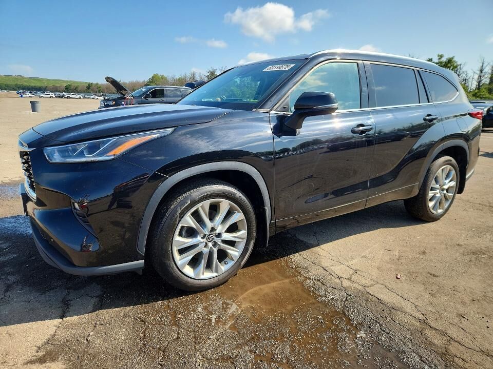 2022 TOYOTA Highlander