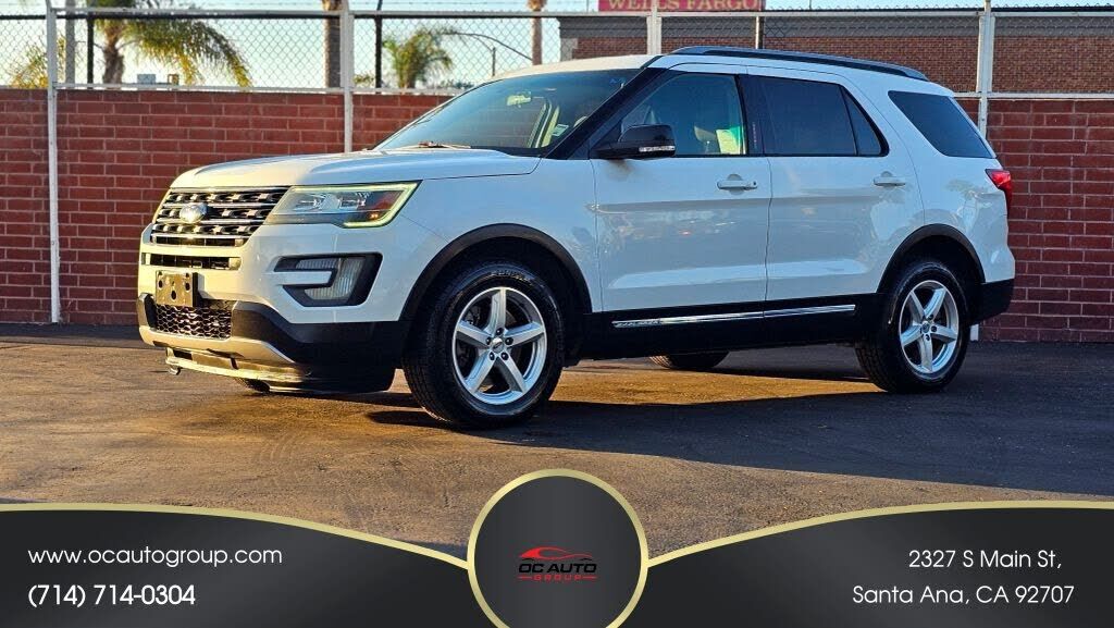 2017 FORD Explorer