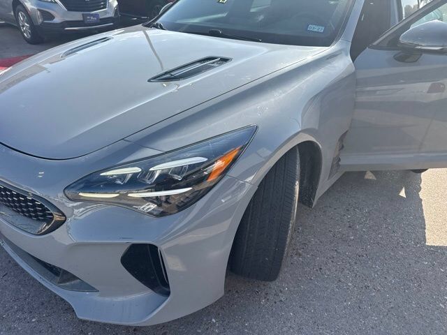 2022 KIA Stinger