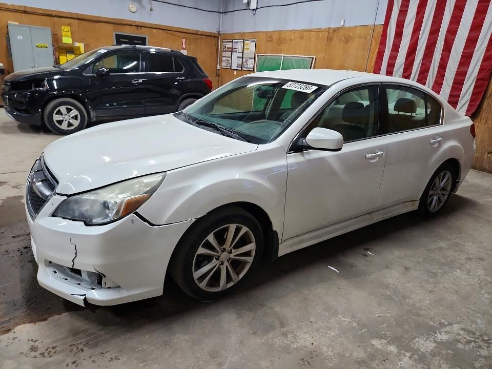 2013 SUBARU Legacy