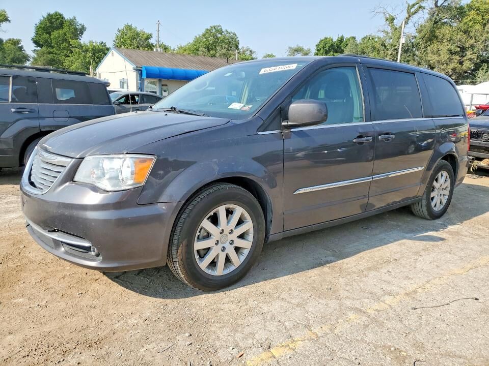 2016 CHRYSLER Town and Country