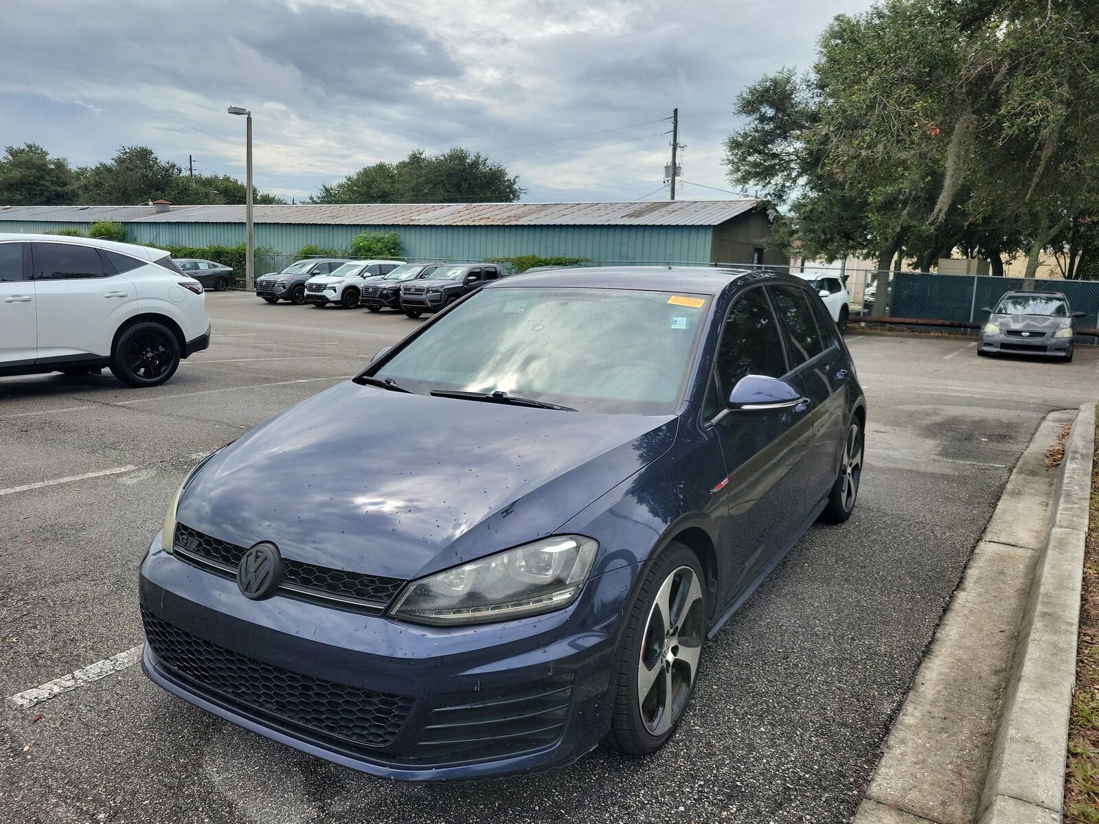 2016 VOLKSWAGEN Golf GTI