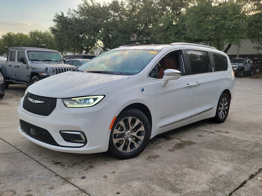 2024 CHRYSLER Pacifica