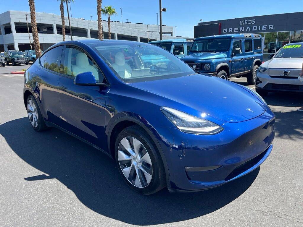 2023 TESLA Model Y