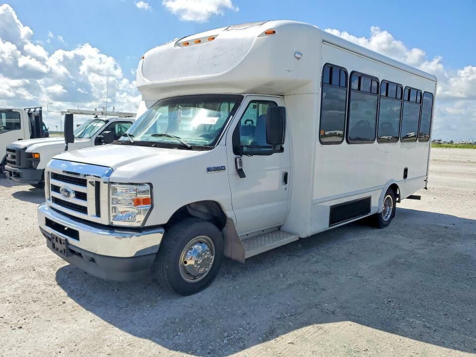 2021 FORD E-350