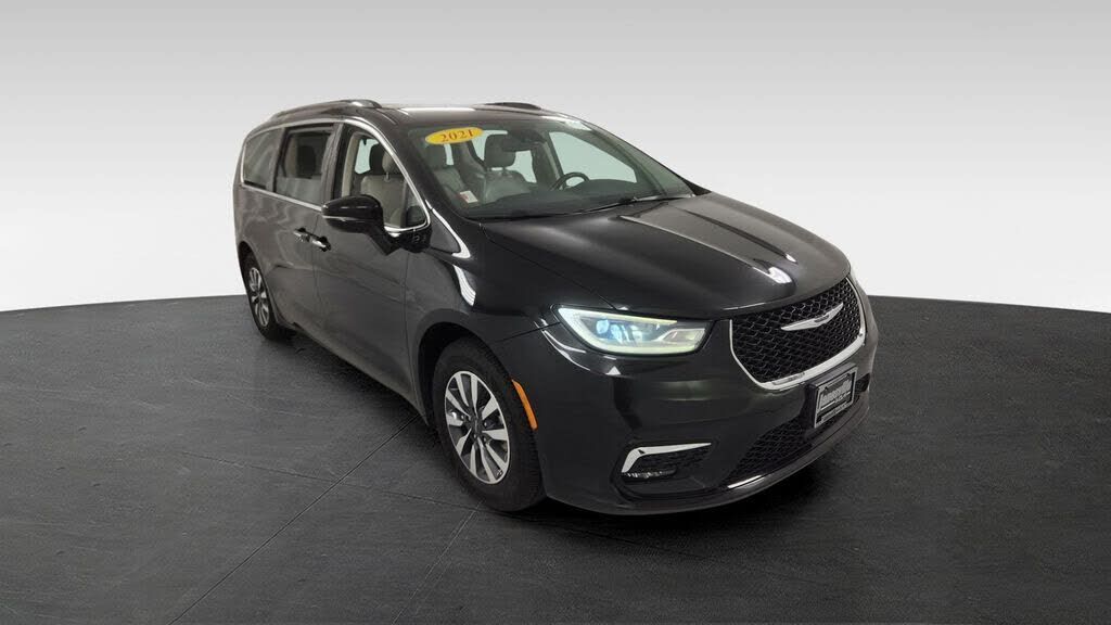 2021 CHRYSLER Pacifica