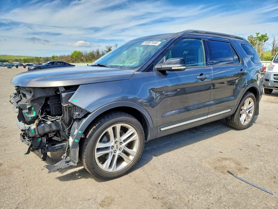 2017 FORD Explorer