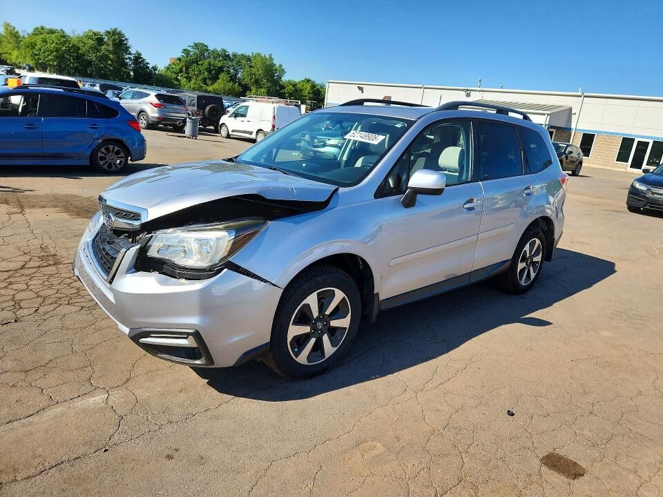 2017 SUBARU Forester