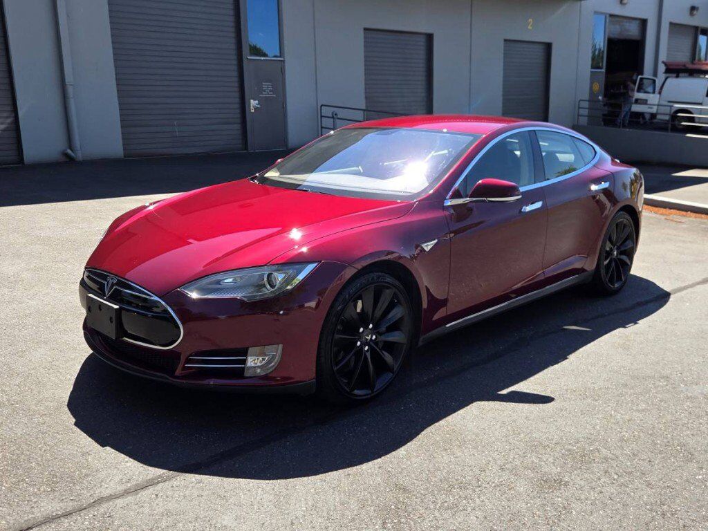 2012 TESLA Model S