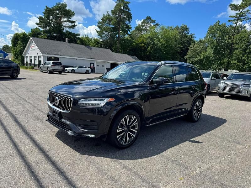 2022 VOLVO XC90