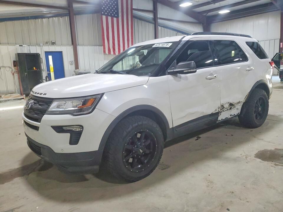 2018 FORD Explorer