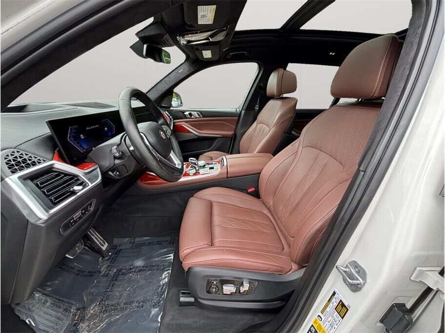 2023 BMW X7