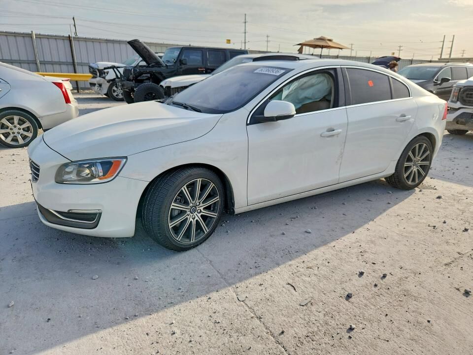 2017 VOLVO S60