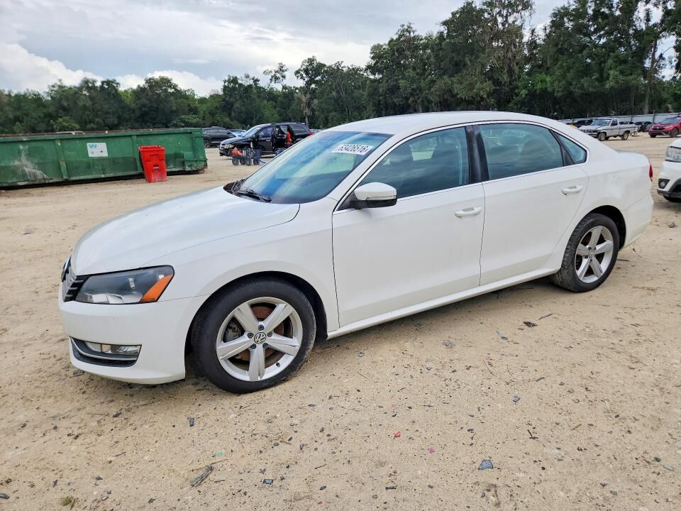 2015 VOLKSWAGEN Passat